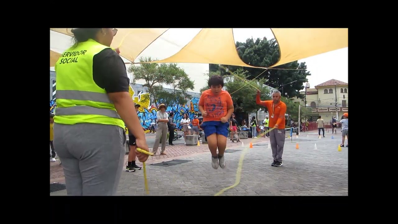 Salto de Cuerda Grupal, Jump Rope Group. Vía RecreActiva Guadalajara 