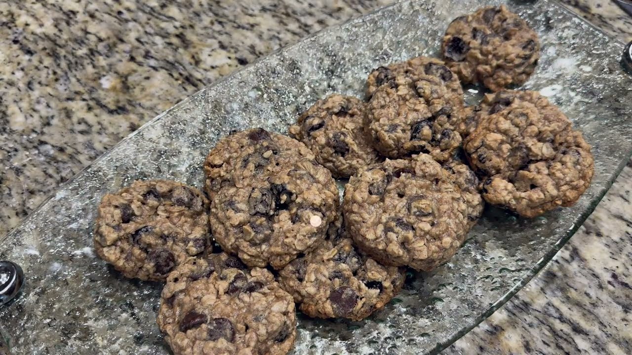 Dark Chocolate Cherry Oatmeal Cookies I Gluten Free Holiday Baking