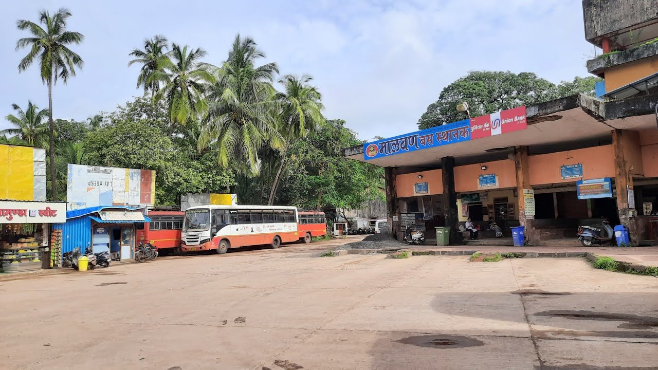 🌴...मालवण एस.टी स्थानक | Malvan Bus Stand(Depot)|Konkan Village|...🚍