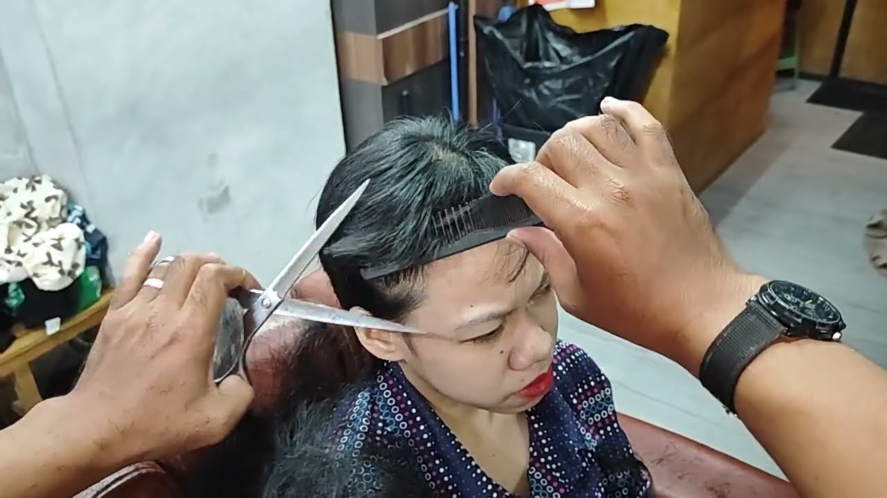 Shy Cute Girl Long to Boycut / Pixie to Buzzcut. Women buzzcut. Women Headshave.