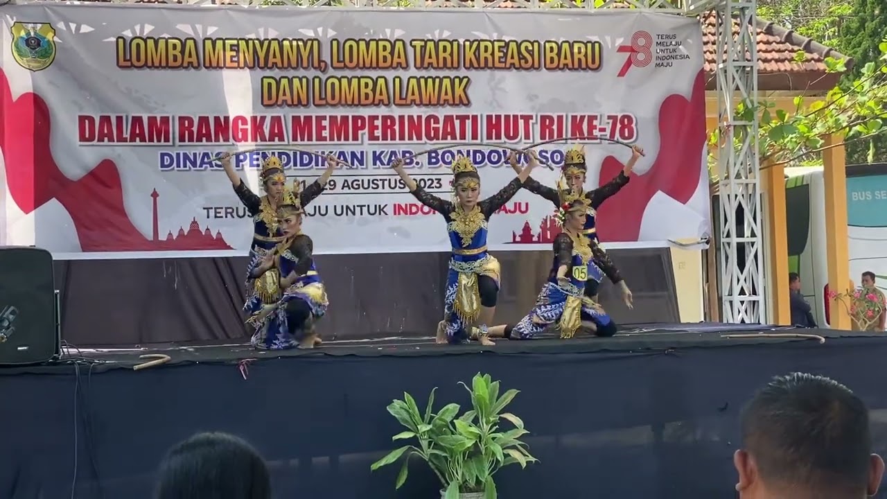 Tari ojung SMP Negeri 3 Bondowoso