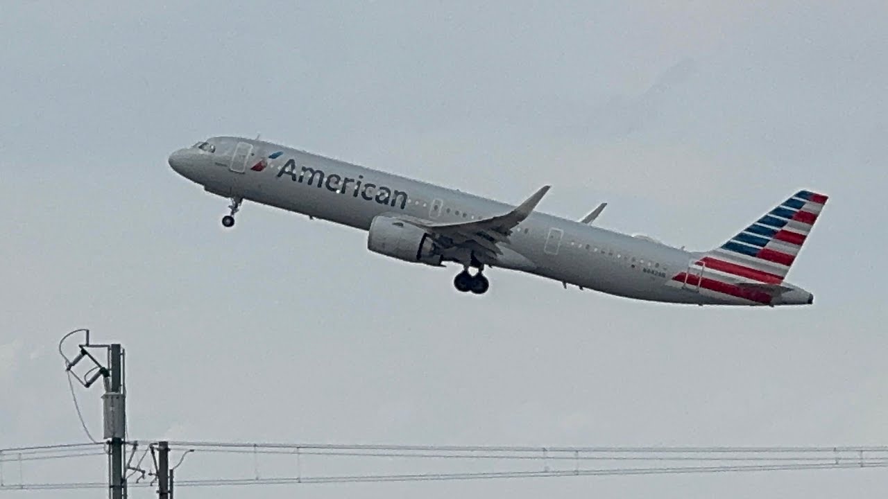 August 9, 2025: Plane Spotting at Denver International Airport 