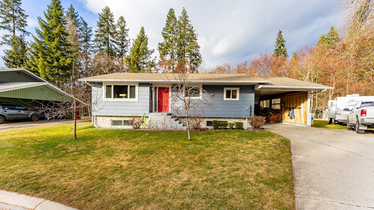 New Listing- 3451 Seventh Ave SE, Salmon Arm, BC
