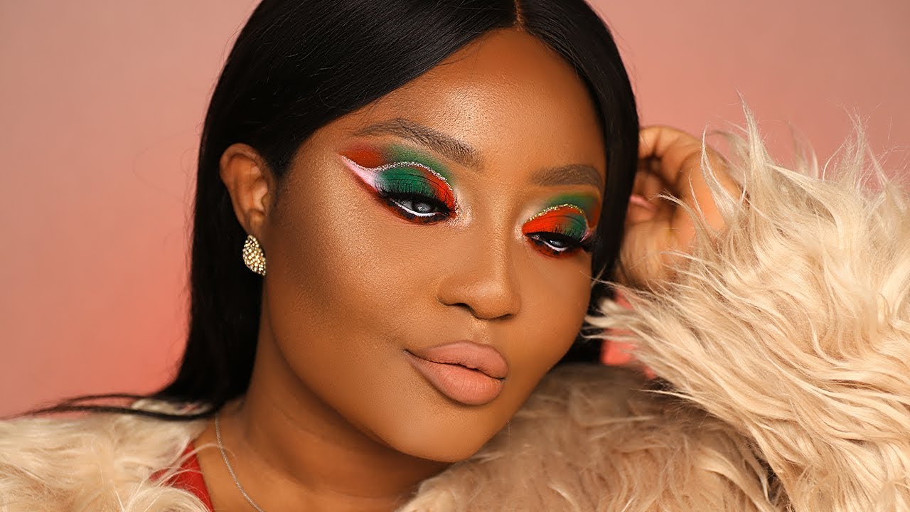 The EXTRA AF aunty at all the holiday parties! Jaclyn Hill & James Charles Palettes