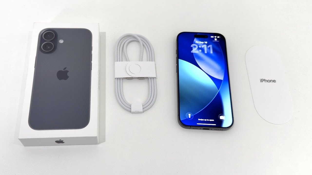 Распаковка iPhone 17: черный!