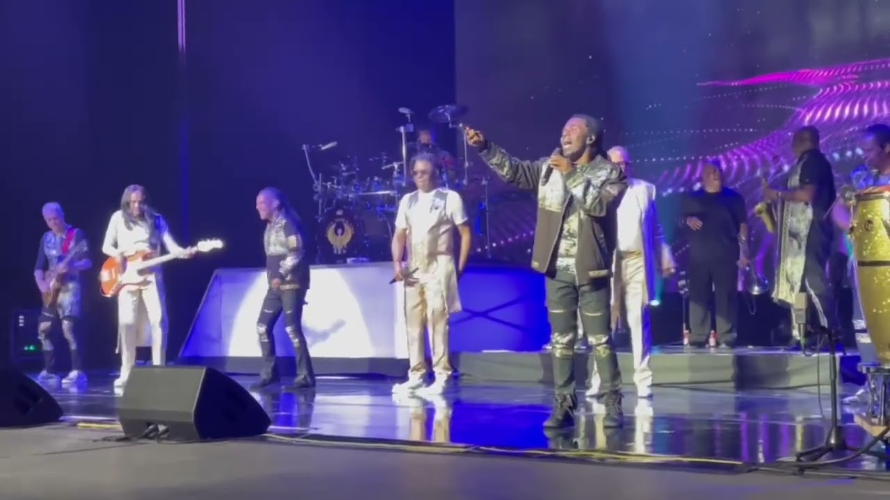 Earth, Wind & Fire EW&F Can’t Hide Love