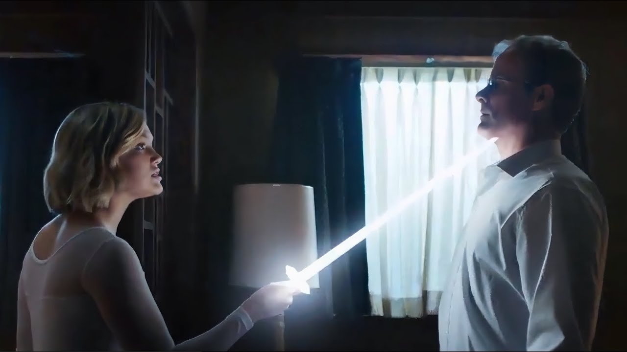 Dagger (Tandy Bowen): Powers & Fight Scenes | Cloak & Dagger, Runaways