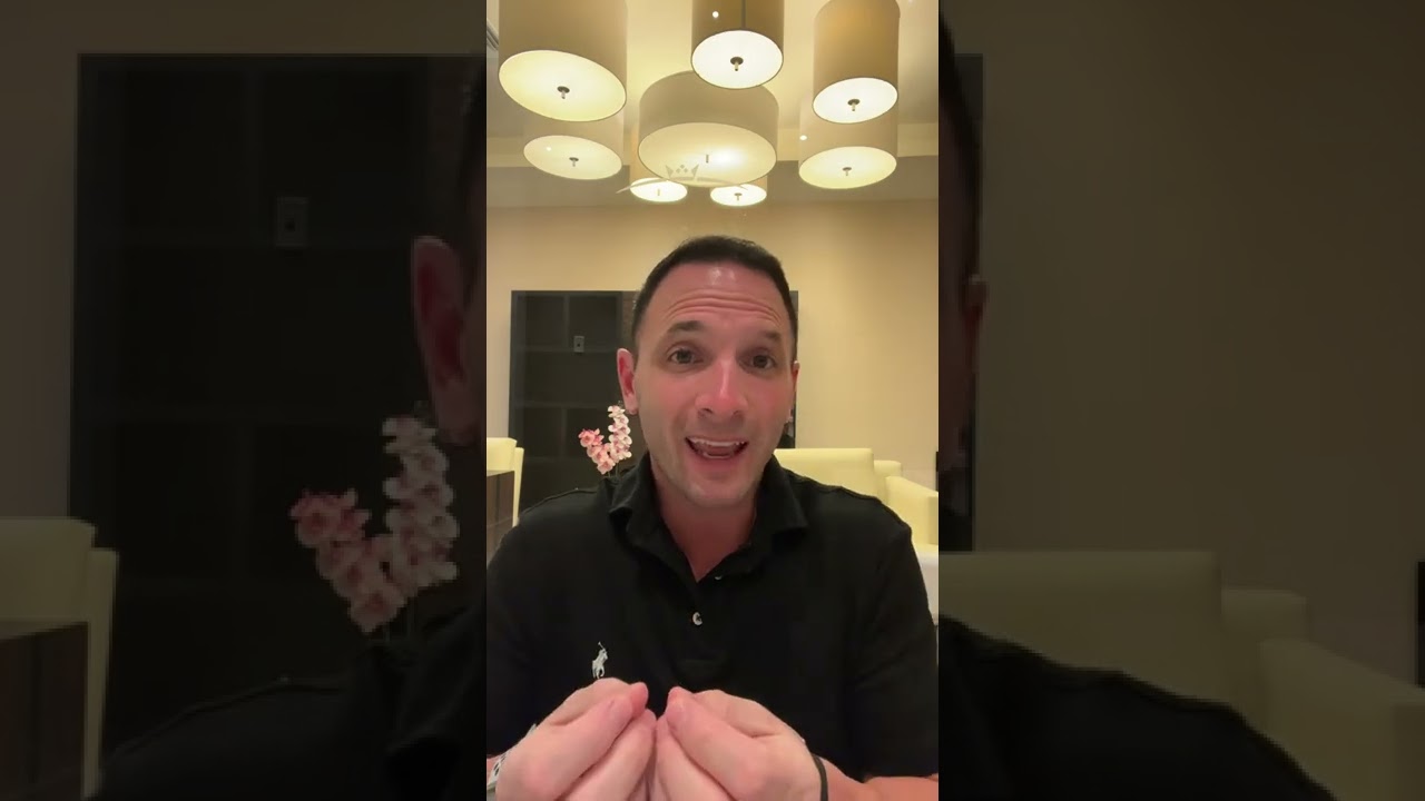 Боль в колене лечится ходьбой в шортах