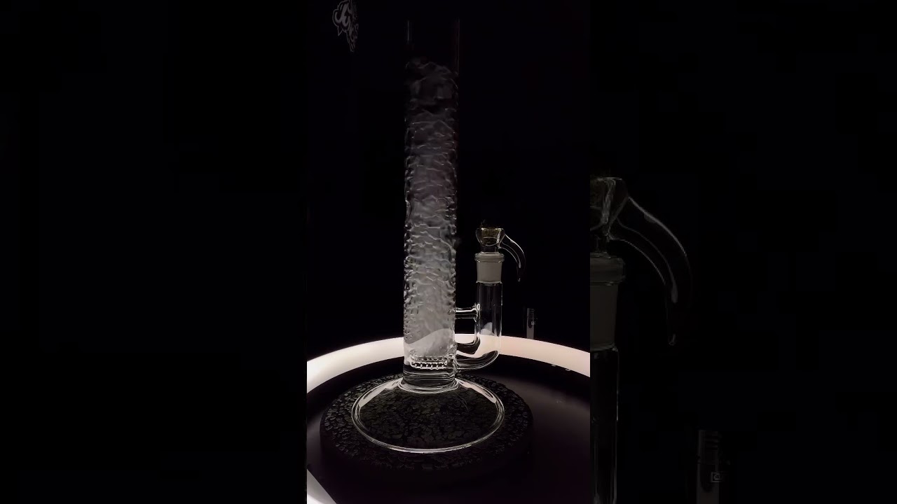 Bong Rips💨 Fat sesh🔥 smoke with me if you have a bong! #420 #smoker #cannabisdaily