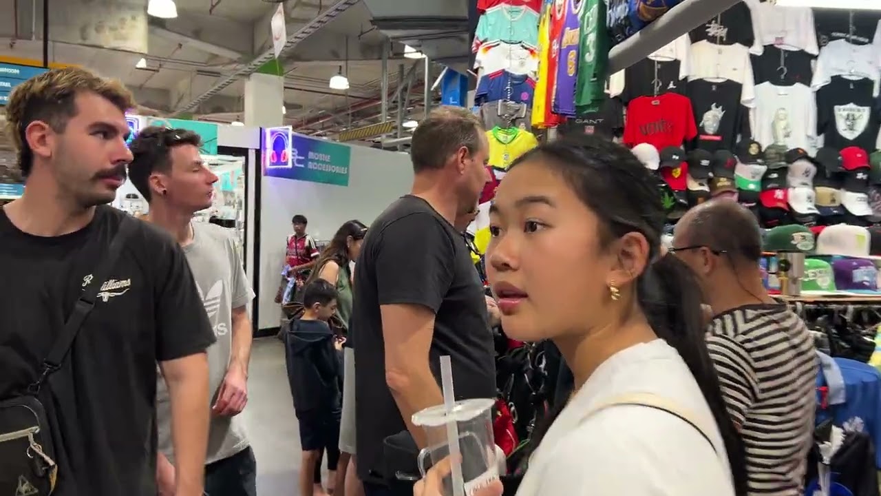 Walking around Paddys market - Chinatown, NSW