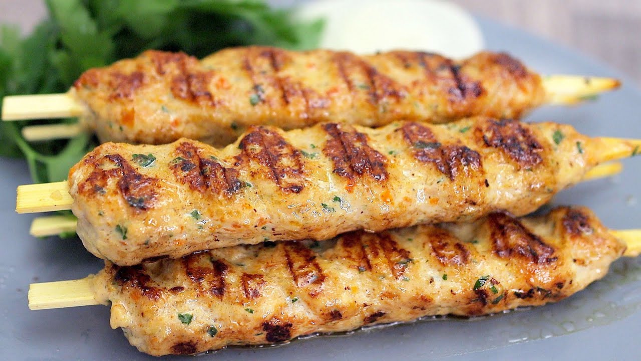 Люля - кебаб из курицы на сковороде