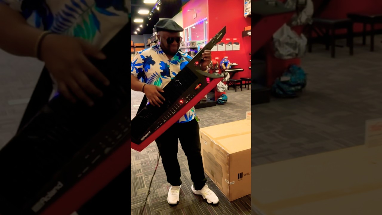 Roland AX Edge @guitarcenter Tempe 😜
