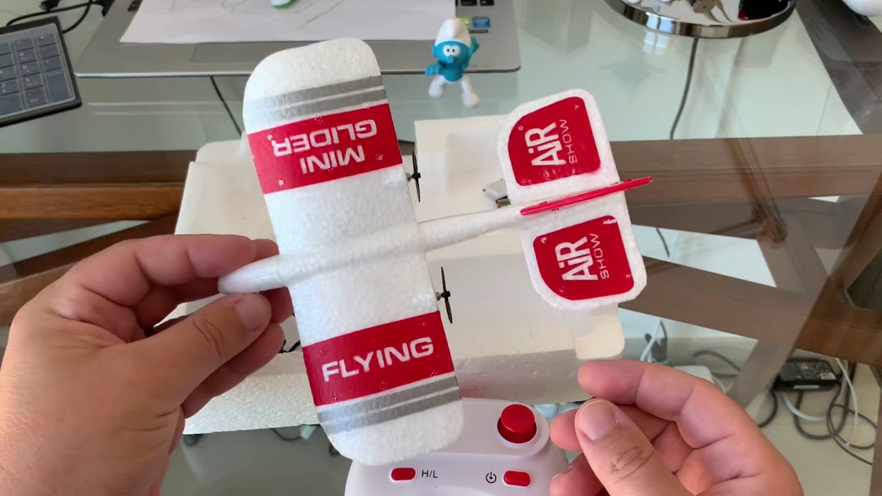 HIOTECH KF606 2.4Ghz RC Airplane Mini, How cool is this little plane