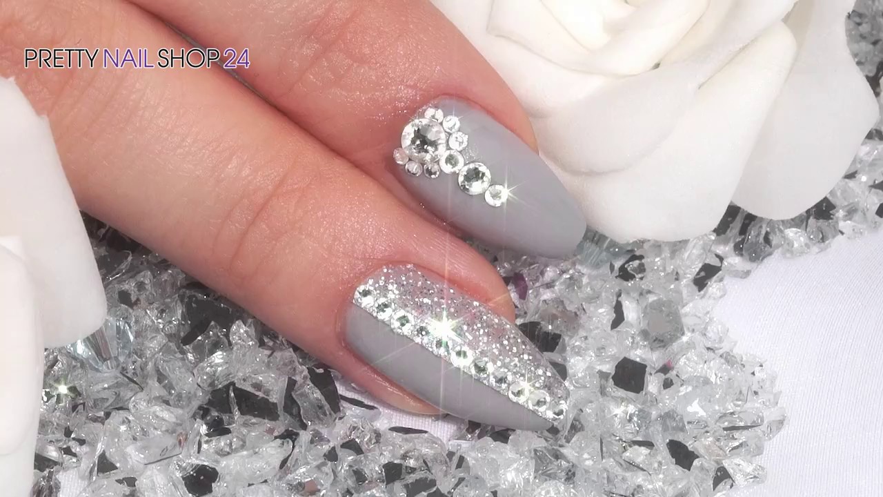 TrendStyle: Nailart „Matt Grey“