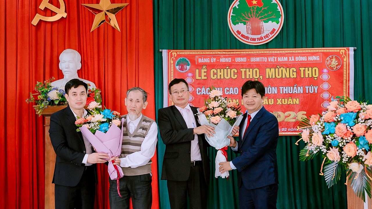 HỘI NGƯỜI CAO TUỔI THÔN THUẦN TÚY, ĐÔNG HƯNG,  MỪNG THỌ CHO CÁC CỤ XUÂN BÍNH NGỌ 2026