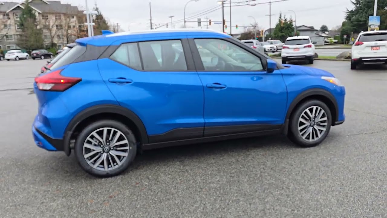 Тест-драйв Nissan Kicks Play POV 2025 года, бюджетный автомобиль для поездок на работу.