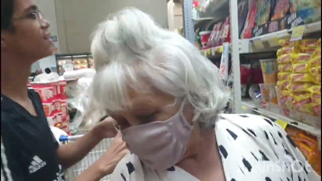 Um dia de compras com mainha