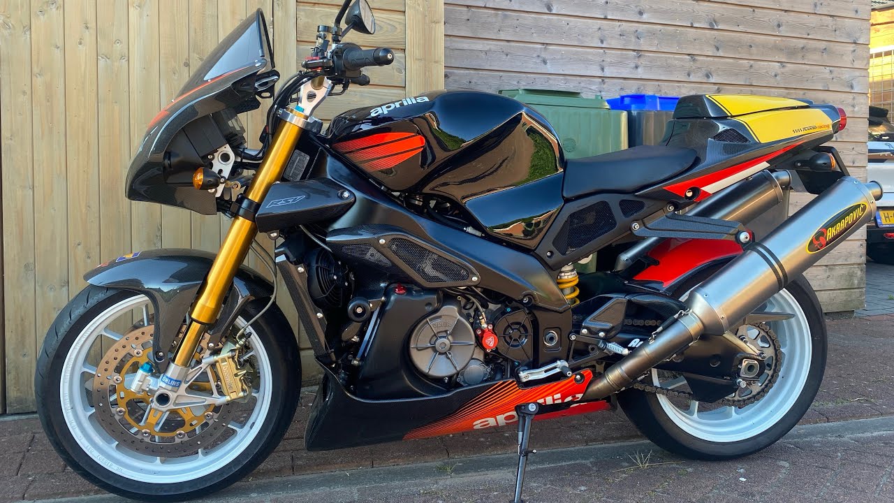 Aprilia Tuono Racing 2003 pick up. Number 2 ever made. 1st owner. Just 16k km Appie-Parts collection