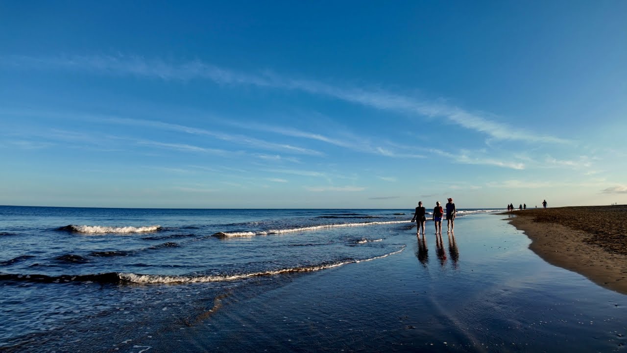 WalkZen Playa del Inglés to Maspalomas Lighthouse Walking Tour Gran Canaria Sunset Beach Walk 4K