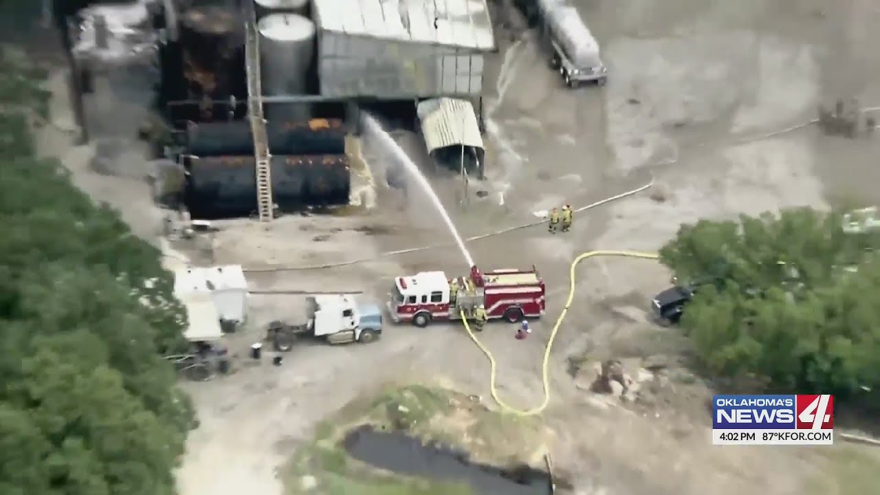 Video: 1 killed in explosion, fire at Oklahoma asphalt plant