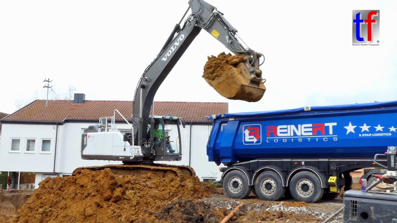 VOLVO EC220E L Excavator Loads Tipper Trailer / belädt Sattelkipper, Waiblingen, 25.01.2018. #1