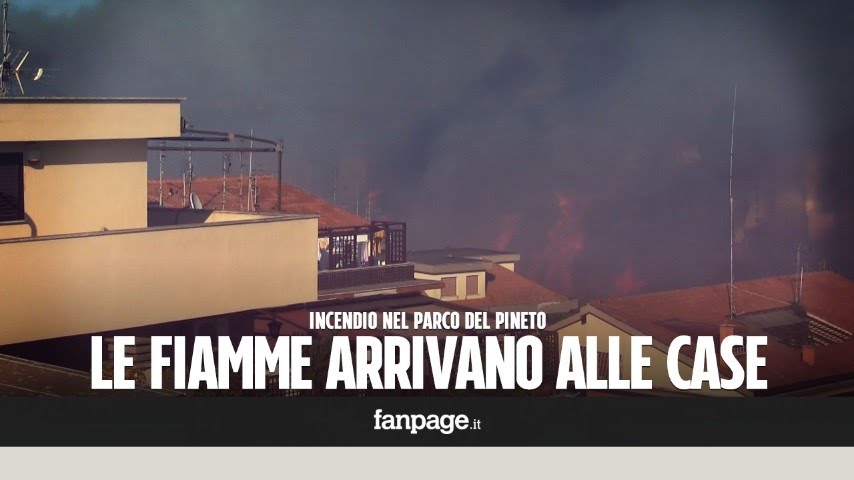 Incendio nel Parco del Pineto: le fiamme arrivano alle case