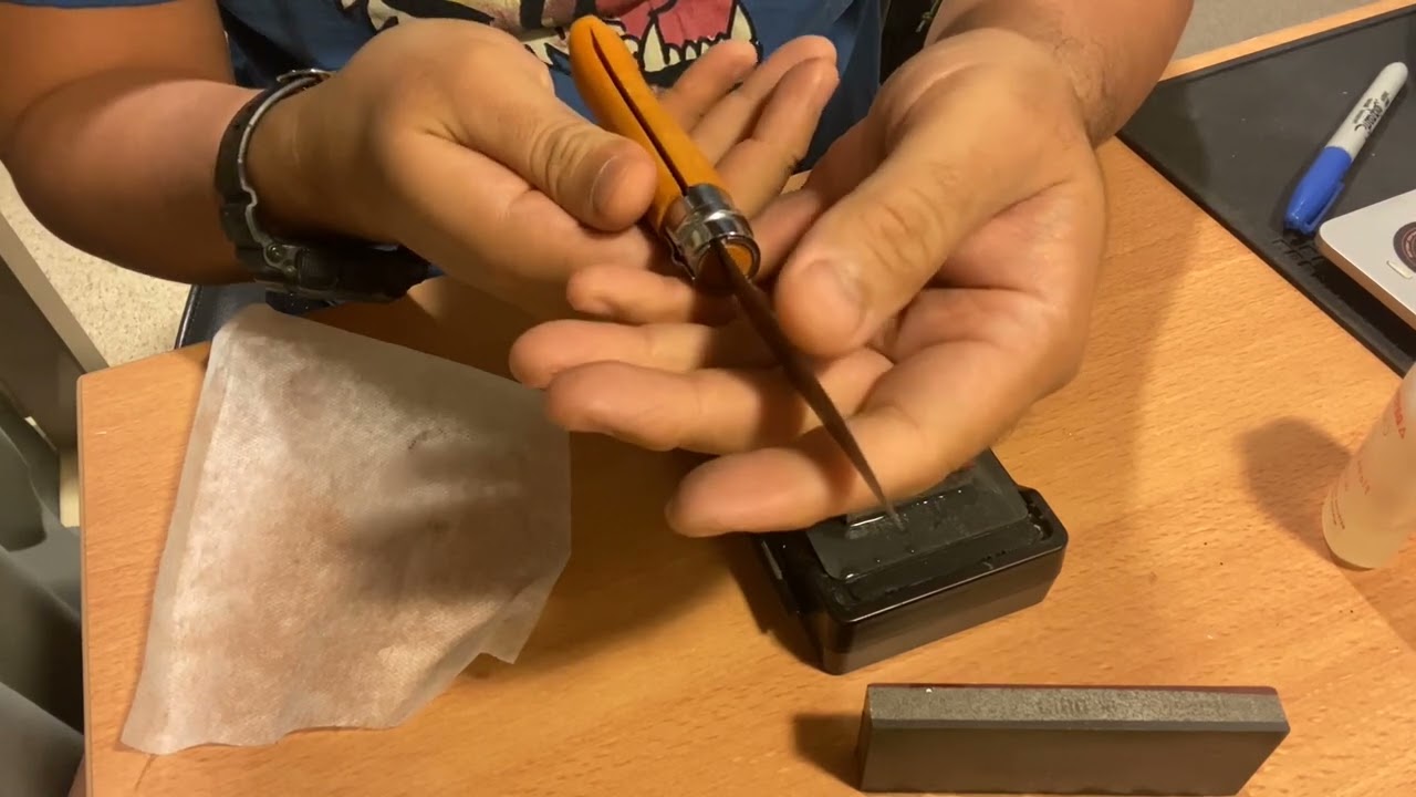 Opinel Carbone N°8 sharpening