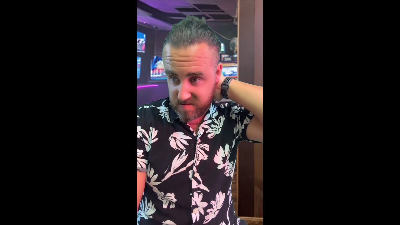 Wild Karaoke Night! 🎤😳 #openmicnight #karaoketiktok #bar #awkward #pov #uncomfortable