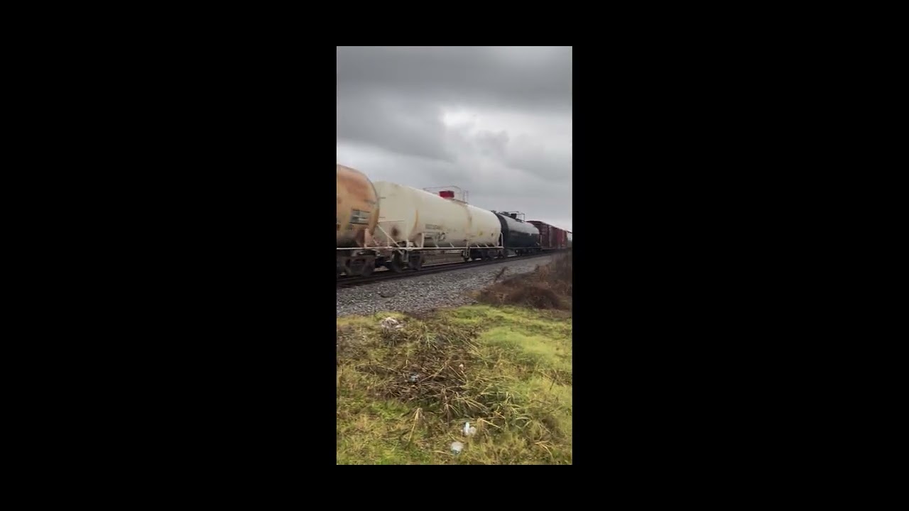 UP 7342 Thru Hahnville LA (Filmed: 12/29/22)
