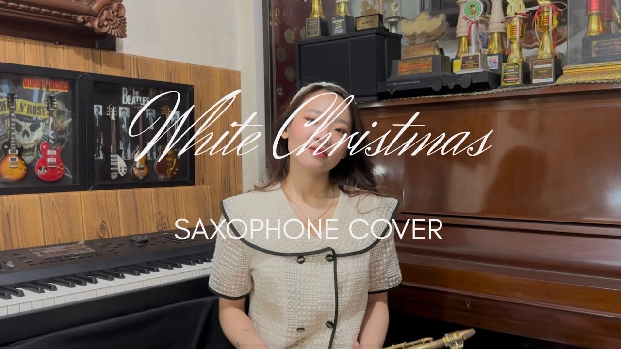 White Christmas (Saxophone Cover by Audrey Jo)