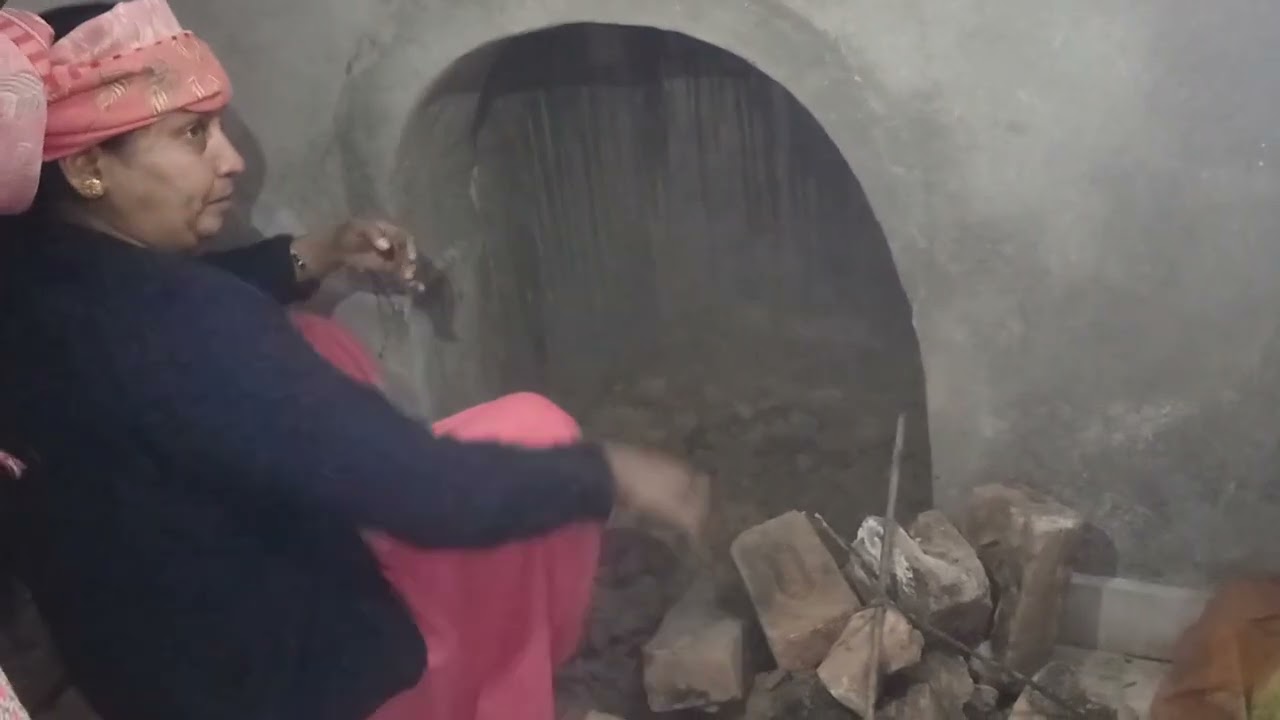 Kaise bante hai Ghar pr Mitti ka Chulha | mitti ka chulha banane ka tarika | Traditional chulha |