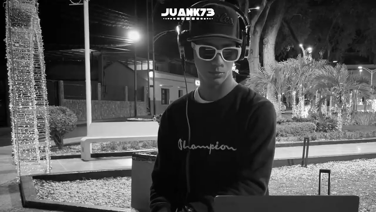 Black and white - DJ Juank Special LIVE Set.