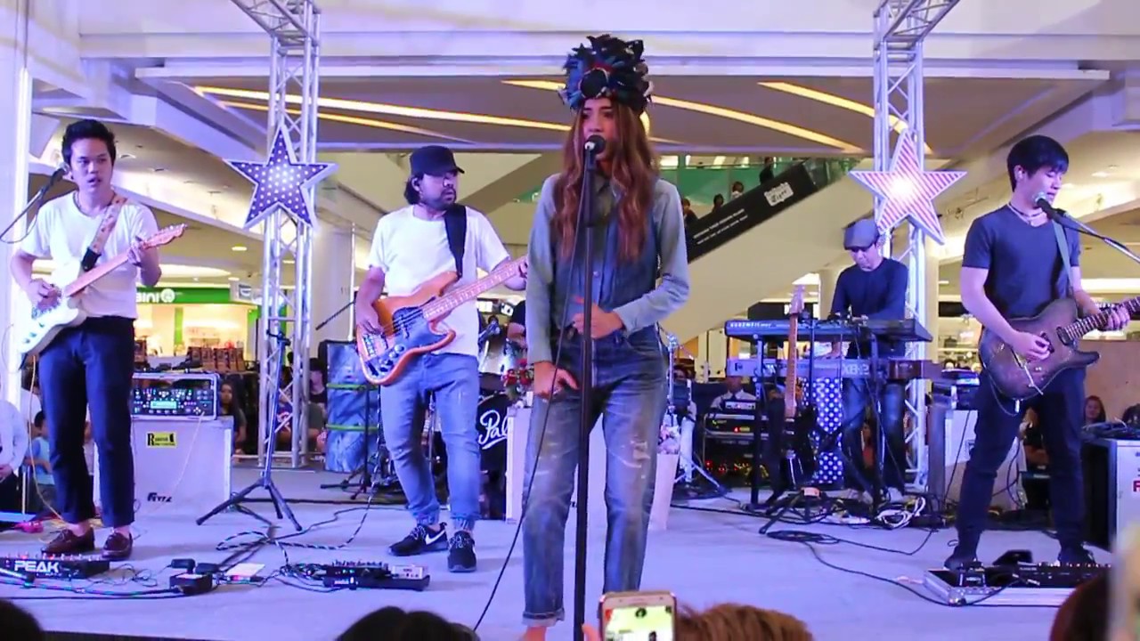 ปาล์มมี่ อยากจะร้องดังๆ 8/5/16 @ Fashion  Island