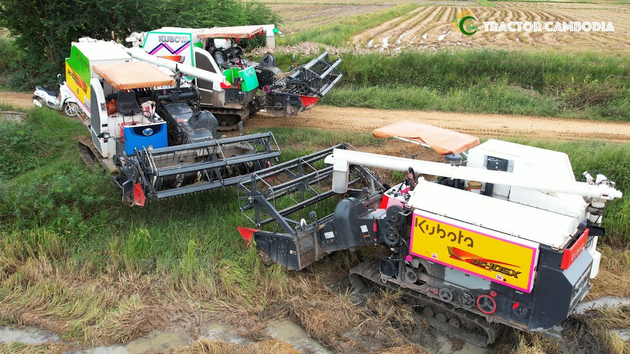 Best Safety Operating Skills Combine Harvester Kubota DC105X Worker | Diesel engine in agriculture