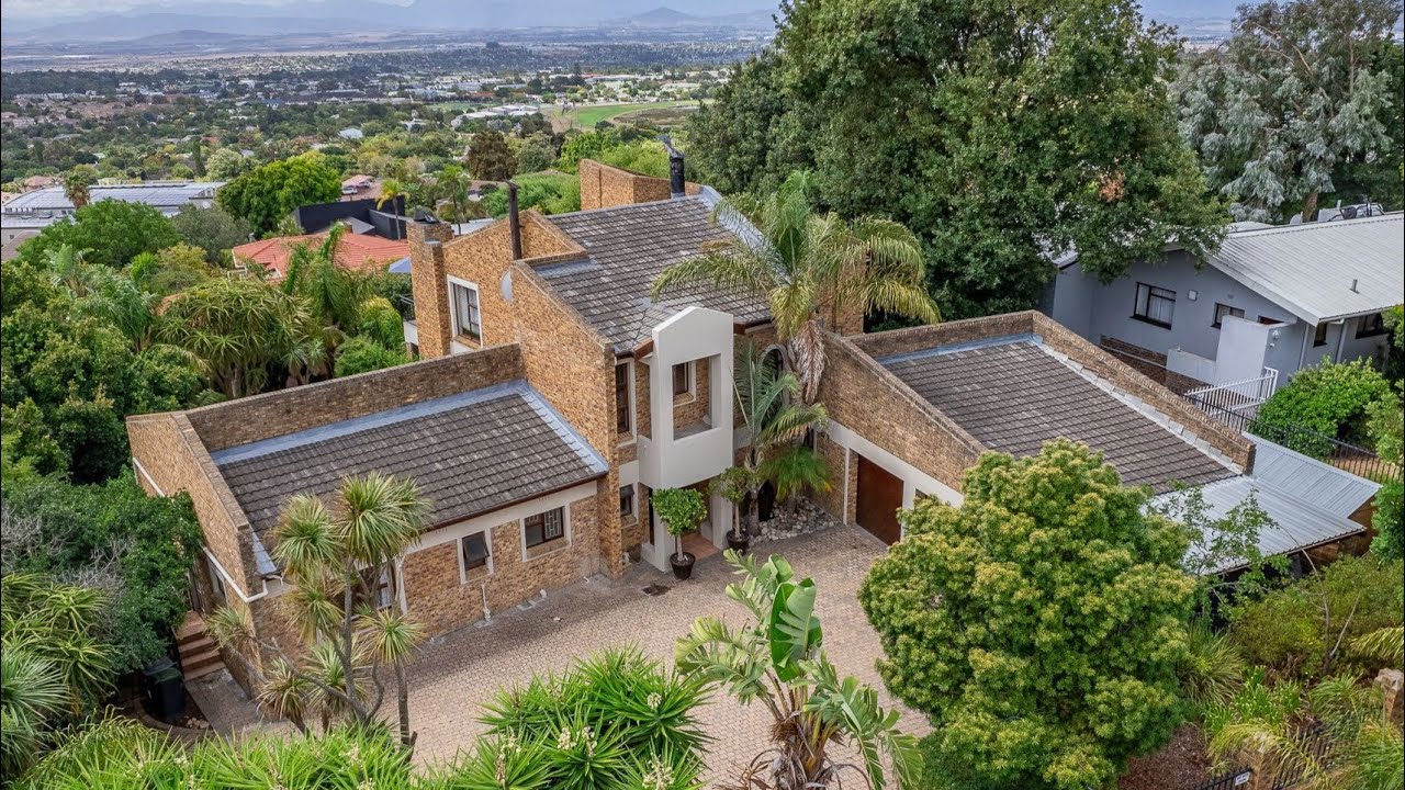 6 bedroom house for sale in Aurora | Pam Golding Properties