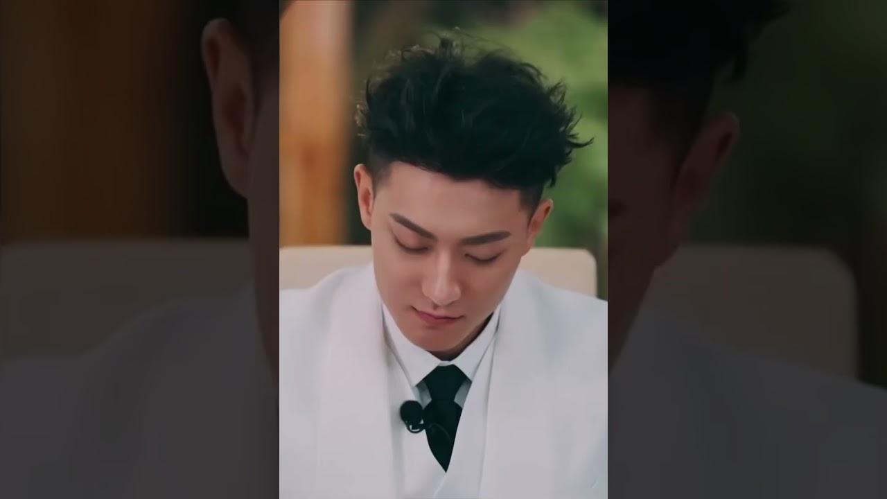 Definition of Young Master and his Beloved Wife #tao #yiyang #yangtao #umbrella