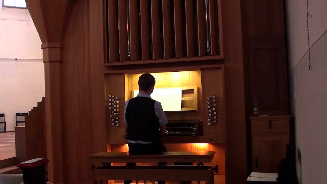 Pirates of the caribbean on Church organ - A musical journey