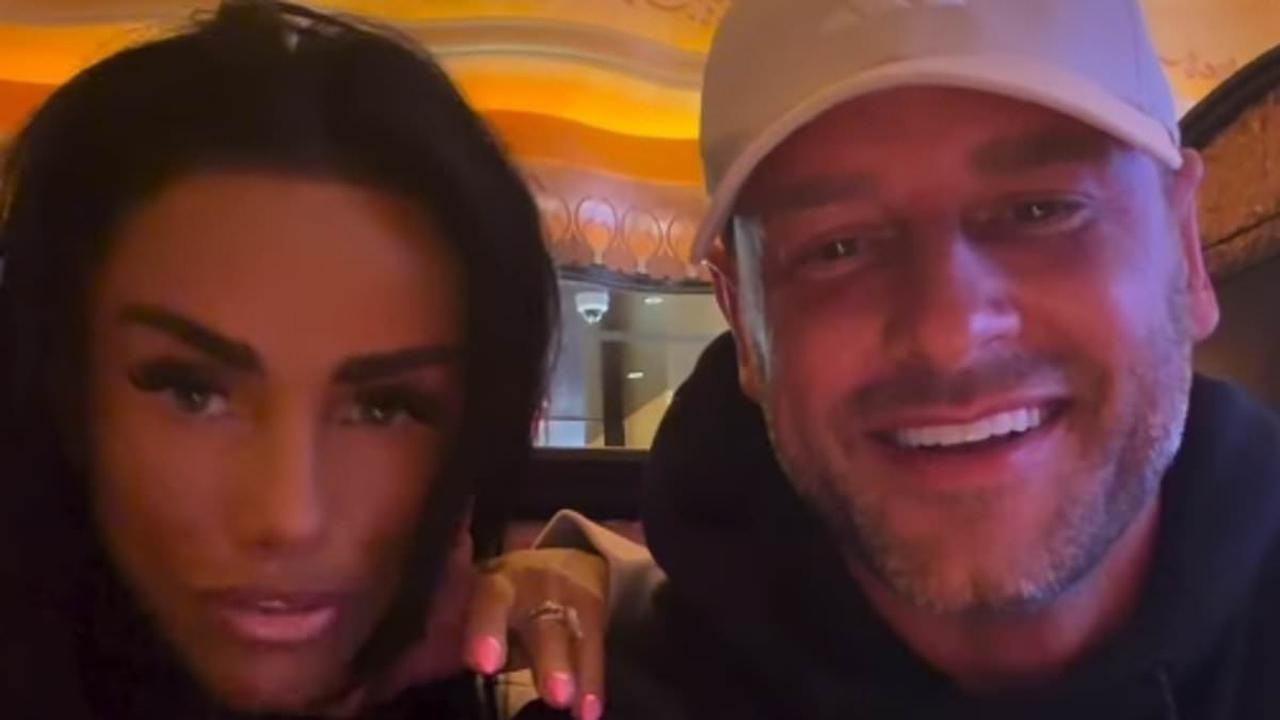 Katie Price's Unexpected Weight Gain: A Sweet Story of Love and Comfort