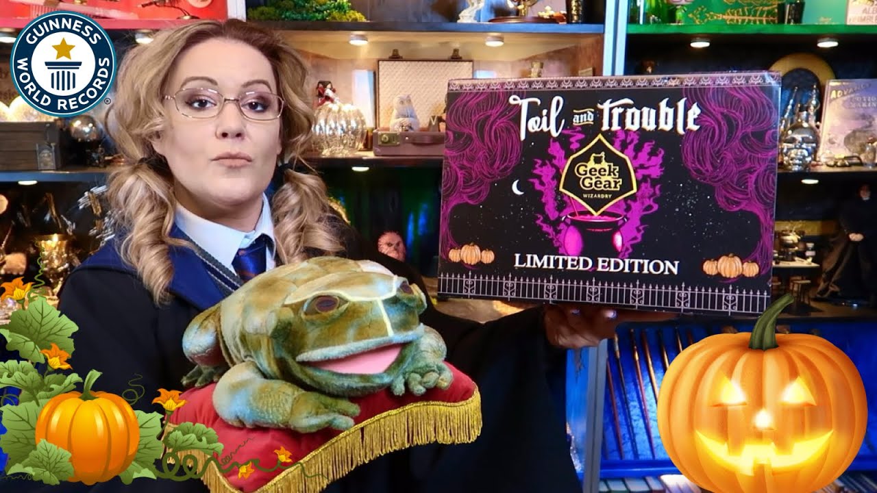 TOIL AND TROUBLE GEEK GEAR LIMITED EDITION BOX OCTOBER UNBOXING | VICTORIA MACLEAN