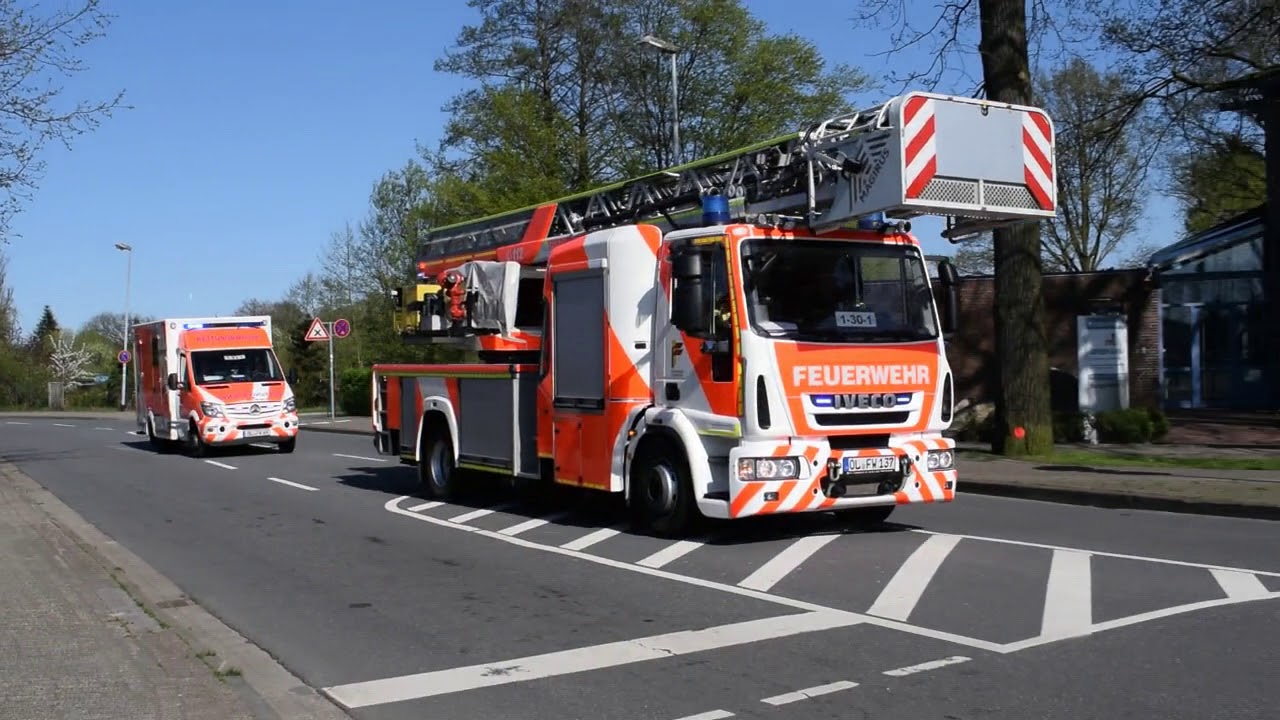 [Wohnungsbrand] Berufsfeuerwehr + Freiwillige Feuerwehr + Polizei Oldenburg