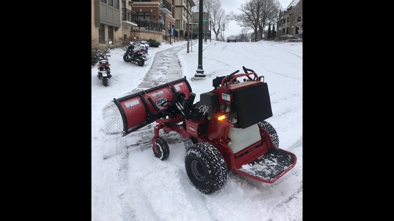 Toro Grandstand Multiforce In Action