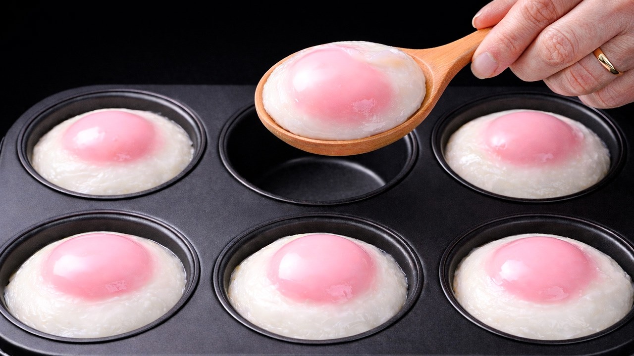 Stop frying eggs in oil &mdash; This amazing trick will change the way you fry eggs| Kitchen Tips