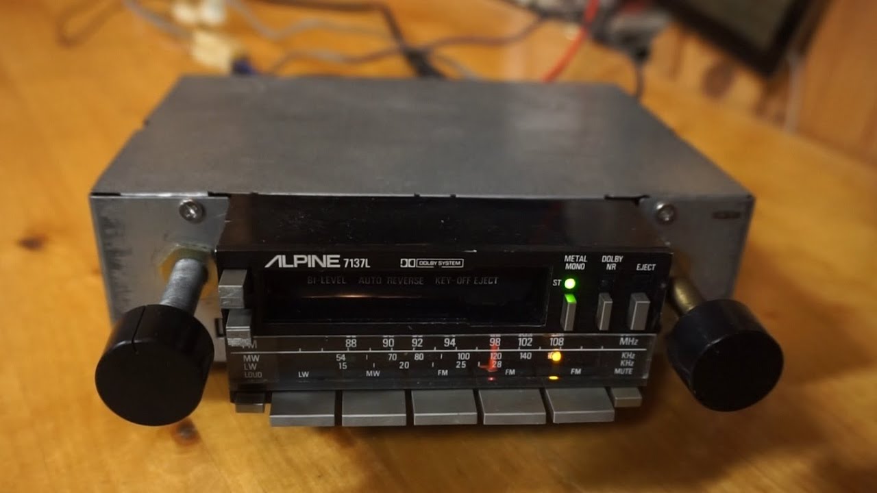 Alpine 7137L vintage old car stereo radio and cassette player from 1981