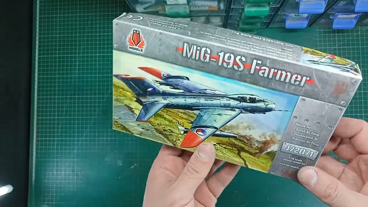 Обзор МИГ-19С от KP-Model