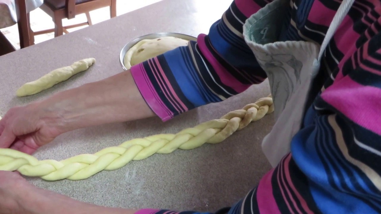 Ukrainian Easter Paska (Bread) Decorating