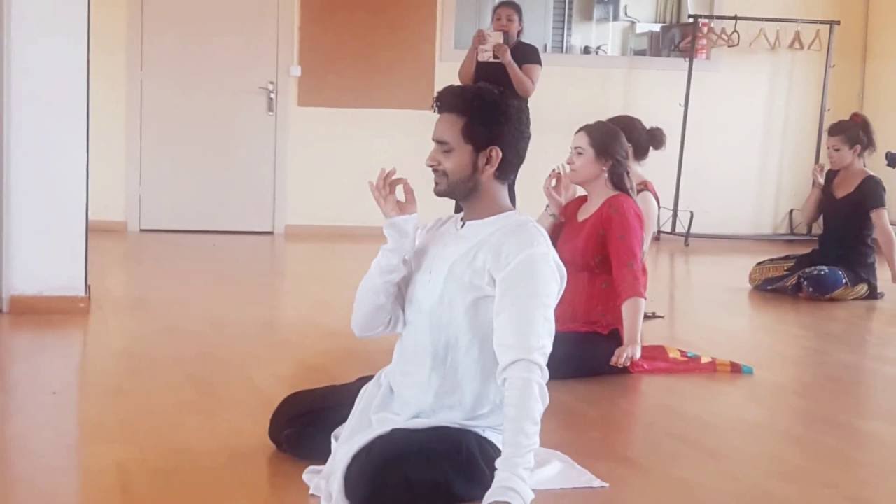 MOHE RANG DO LAAL /DEEPIKA PADUKONE/RANVEER SINGH/PRIYANKA CHOPRA/HEMANT DEVARA  CHOREOGRAPHER