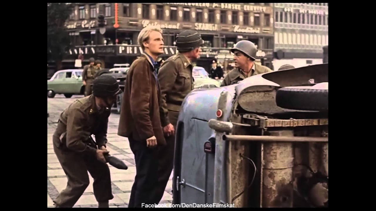Reptilicus (1961) - Rådhuspladsen