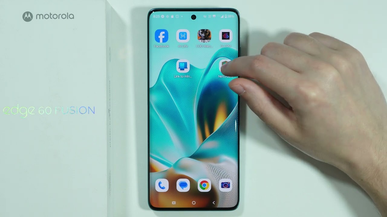 Motorola Edge 60 Fusion: как удалить папку с главного экрана