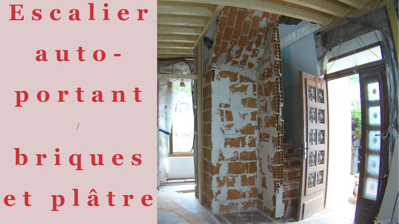 Escalier en briques et plâtre, auto-portant ; Escalier balancé sur voûte.