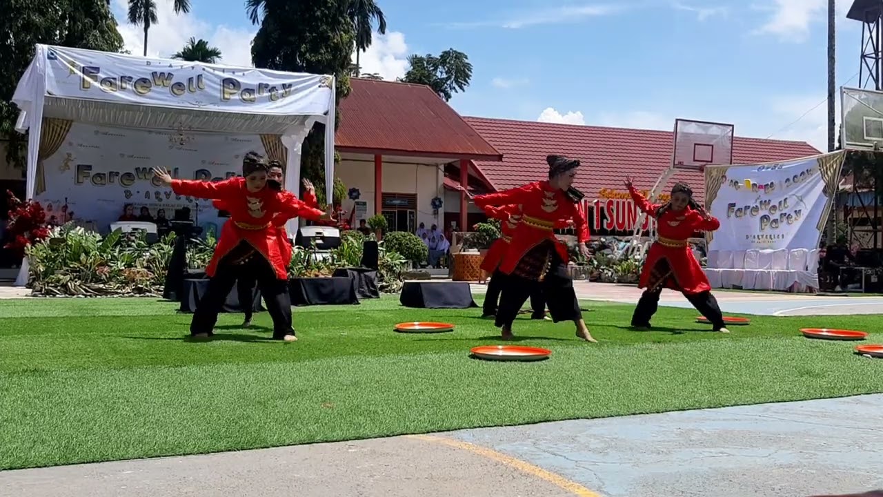 TARI KREASI SMAN I SUNGAI PENUH